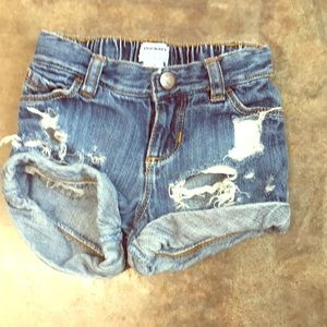 Old Navy distressed shorts 2T